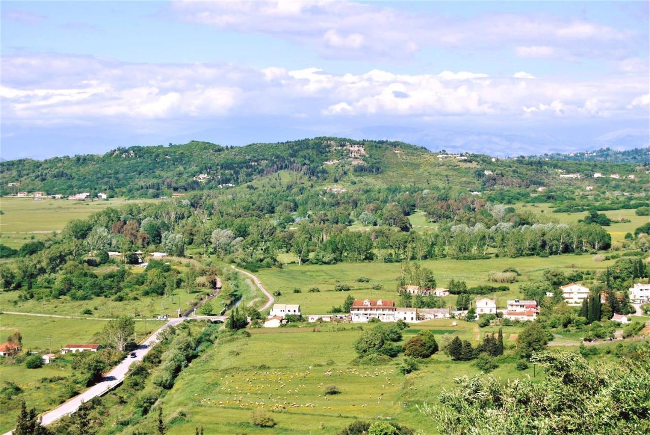 Lioriza Villa *